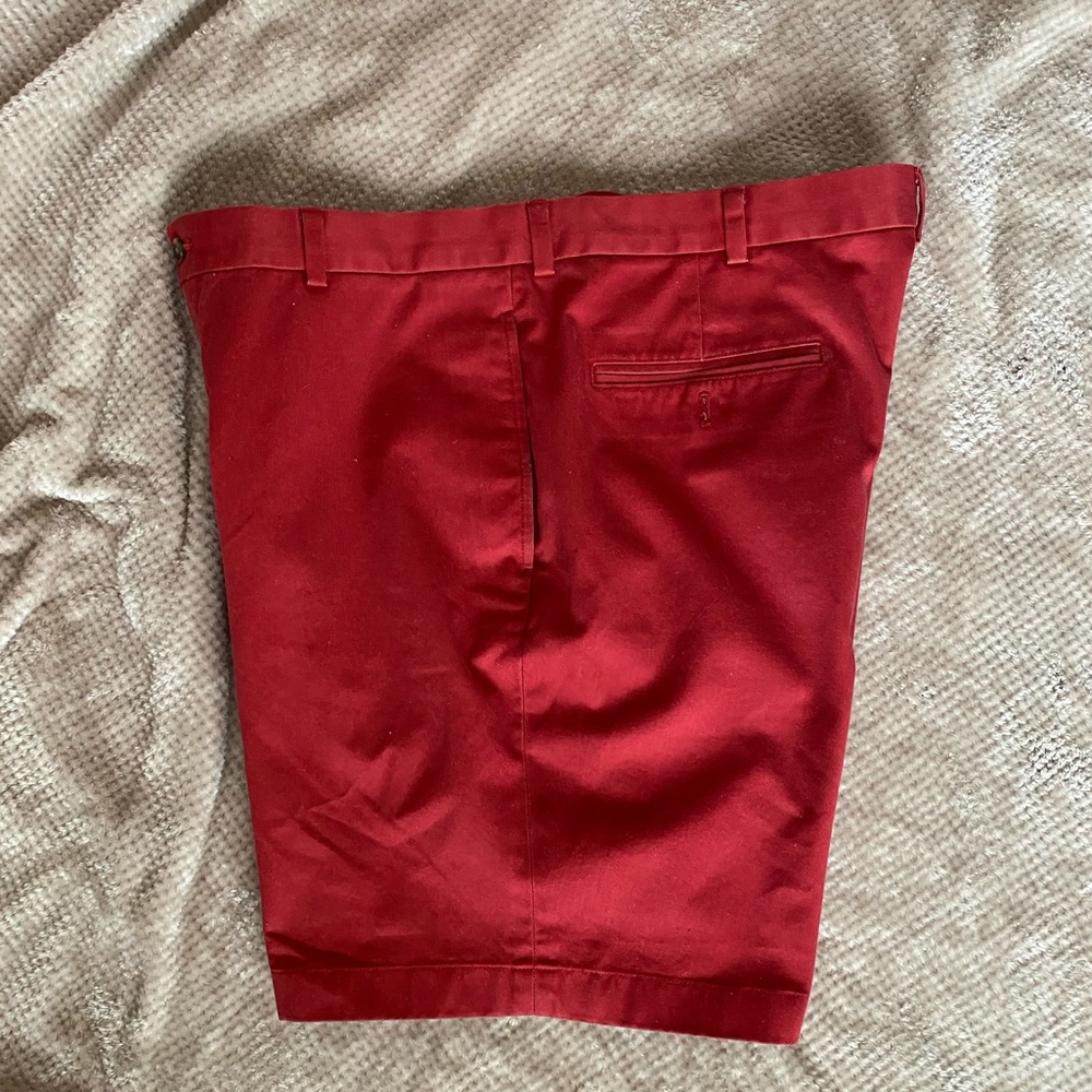 Brooks Brothers “346” Advantage Red Shorts | W38